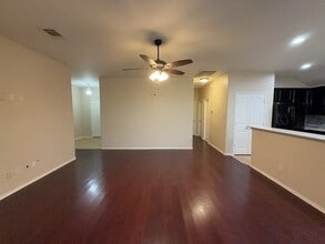 2333 Cedarwood Dr, Unit 17201 in Lancaster, TX - Building Photo - Building Photo