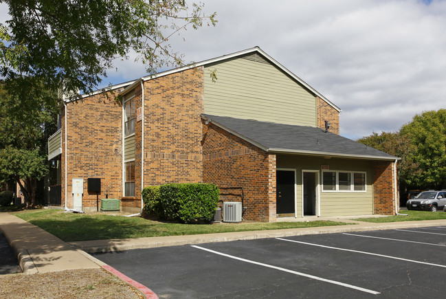 Westfield in San Marcos, TX - Building Photo - Building Photo