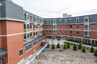 The Michael E. Haynes Arms in Boston, MA - Foto de edificio - Building Photo