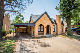 2411 21st St in Lubbock, TX - Building Photo - Building Photo