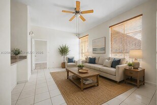 7420 W 20th Ave in Hialeah, FL - Building Photo