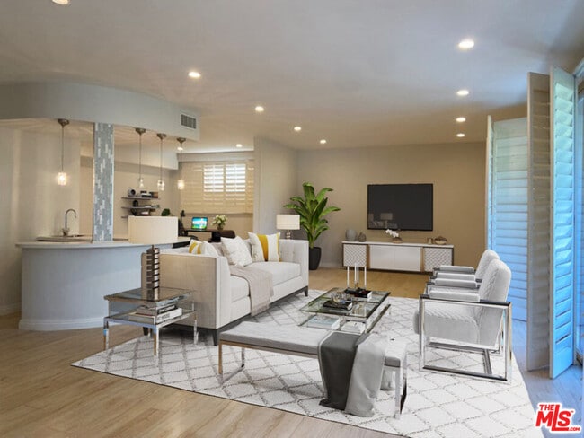 344 N Palm Dr in Beverly Hills, CA - Building Photo - Building Photo