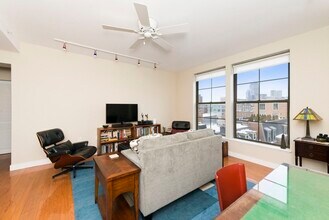 535 Harrison Ave in Boston, MA - Building Photo - Building Photo