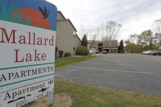 Mallard and HI-TEC Apartments in Plymouth, IN - Building Photo - Building Photo