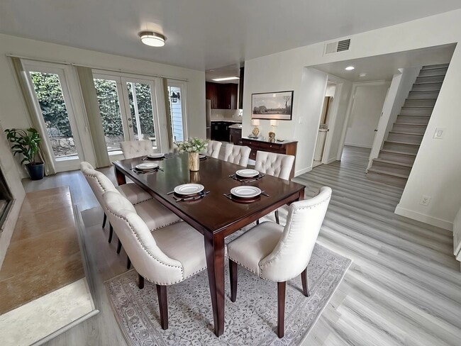 4530 Whitsett Ave in Los Angeles, CA - Foto de edificio - Building Photo