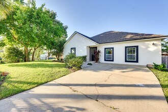 2355 Ribault Scenic Dr in Jacksonville, FL - Building Photo - Building Photo