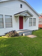 704 15th Ave N in Texas City, TX - Building Photo - Building Photo