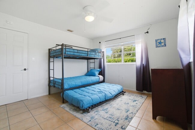 4530 Underwood Dr, Unit 4530 UNDERWOOD DRIVE APT in Ft. Myers, FL - Building Photo - Building Photo