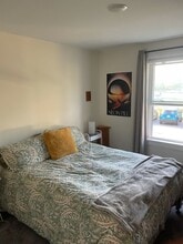 122 Main St, Unit 202 in Topsham, ME - Foto de edificio - Building Photo