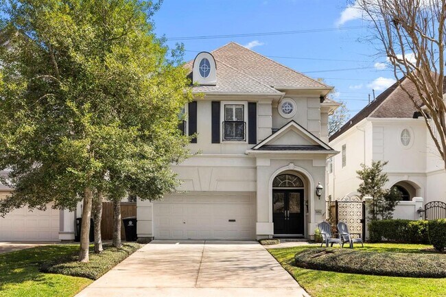 property at 2805 West Ln