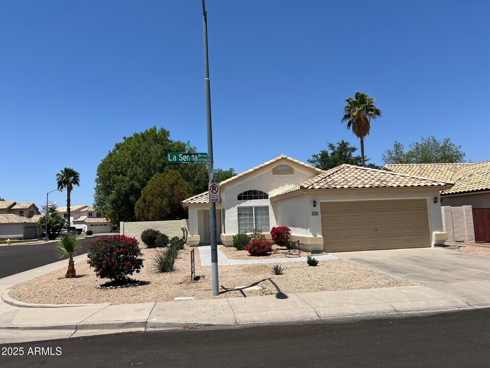 7160 W La Senda Dr in Glendale, AZ - Building Photo