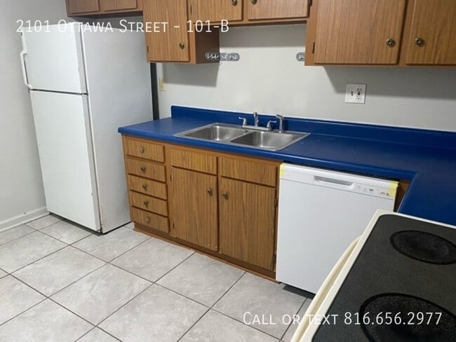 2101 Ottawa St in Leavenworth, KS - Building Photo - Building Photo