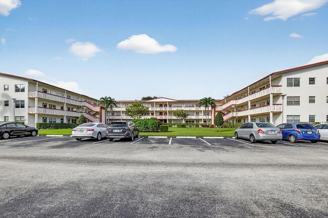 277 Brighton Dr, Unit G in Boca Raton, FL - Building Photo - Building Photo