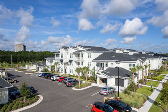 The Napier in Daytona Beach, FL - Building Photo - Building Photo