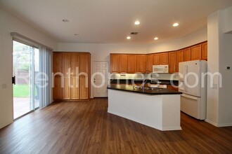 11309 E San Raphael in San Diego, CA - Building Photo - Building Photo