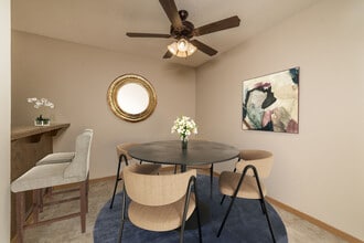 Oxbow Estates in Sioux Falls, SD - Foto de edificio - Building Photo