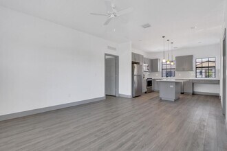 630 NE 14th Ct in Fort Lauderdale, FL - Building Photo - Building Photo
