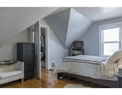 37 Almont St-Unit -3 in Medford, MA - Building Photo - Building Photo