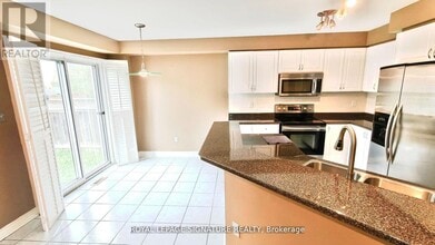 5967 Manzanillo Crescent in Mississauga, ON - Building Photo - Building Photo