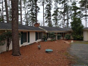 9 Dixie Dr in Whispering Pines, NC - Building Photo - Building Photo