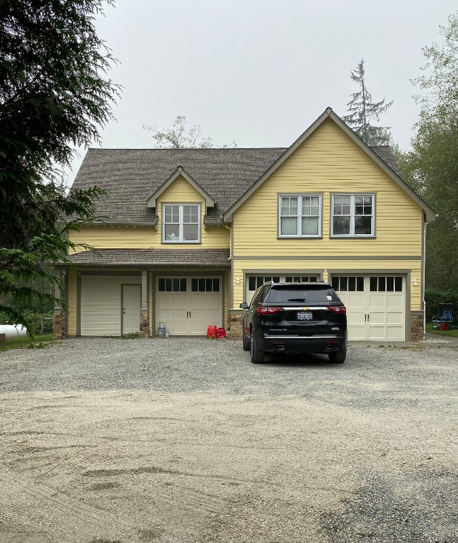 29305 Kanaskat Kangley Rd SE in Ravensdale, WA - Building Photo - Building Photo