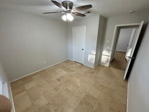 16782 Fallen Timbers Dr in Conroe, TX - Building Photo - Building Photo