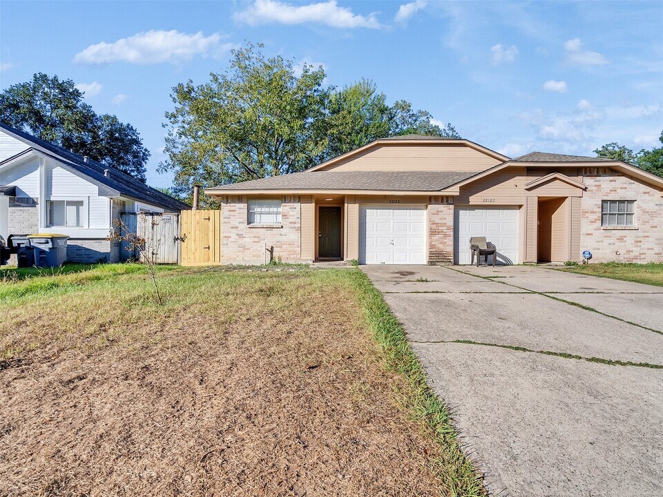22125 Diane Dr in Spring, TX - Building Photo