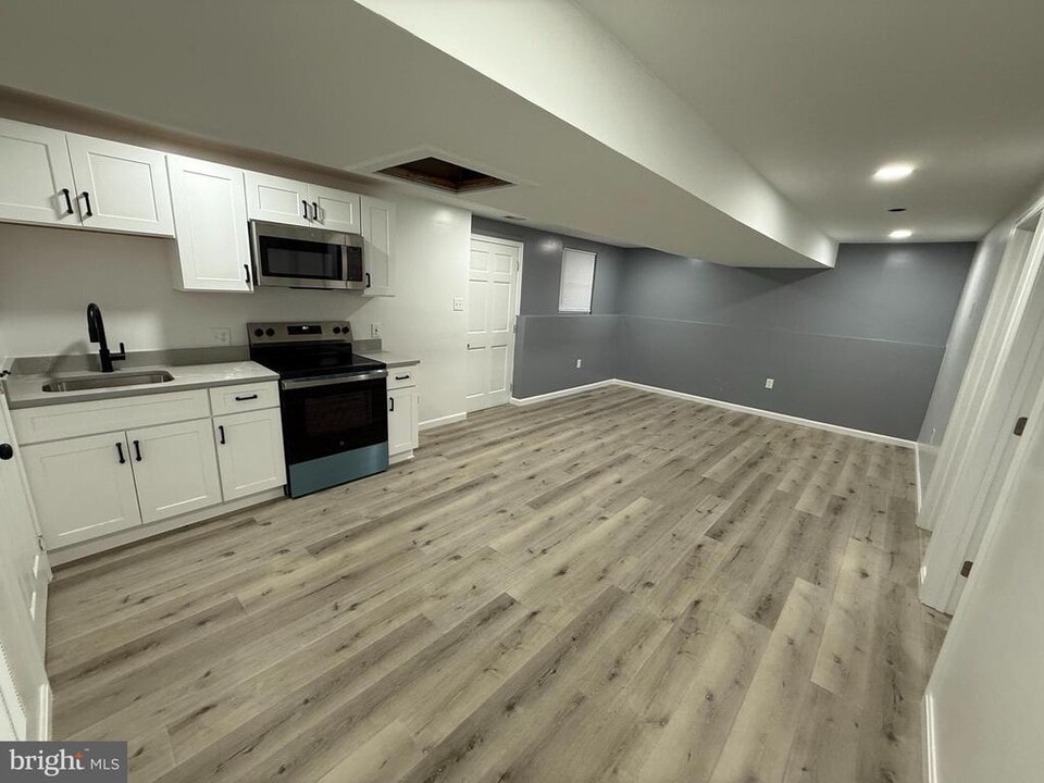 8514 Dangerfield Rd in Clinton, MD - Building Photo