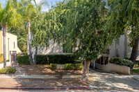 Mentor Townhomes in Pasadena, CA - Foto de edificio - Building Photo