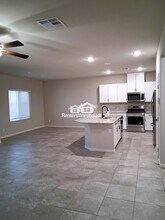 7920 Stone Forest St in North Las Vegas, NV - Building Photo - Building Photo