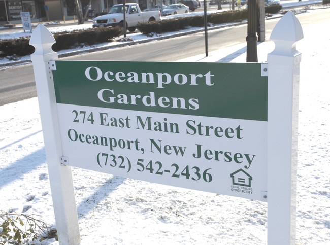 Oceanport Gardens in Oceanport, NJ - Foto de edificio - Building Photo