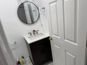 48 1/2 3rd St, Unit Multi family 2nd and 3rd in Newark, NJ - Building Photo - Building Photo