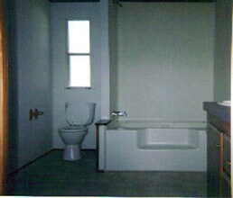 346 Elk Shoals Creek Rd in Burnsville, NC - Building Photo - Building Photo