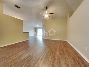 7363 Edenfield Park Rd in Jacksonville, FL - Building Photo - Building Photo