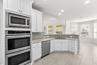 27027 Oleander Chase in Boerne, TX - Building Photo - Building Photo