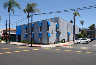 The Sister Lodge in San Diego, CA - Building Photo - Building Photo