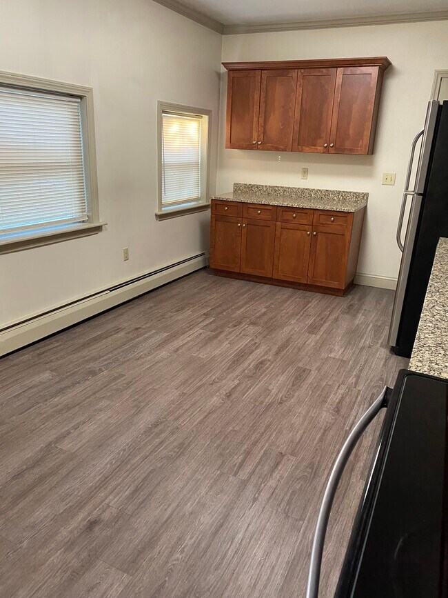 20 Church St, Unit 20 Church St. in Portland, CT - Foto de edificio - Building Photo