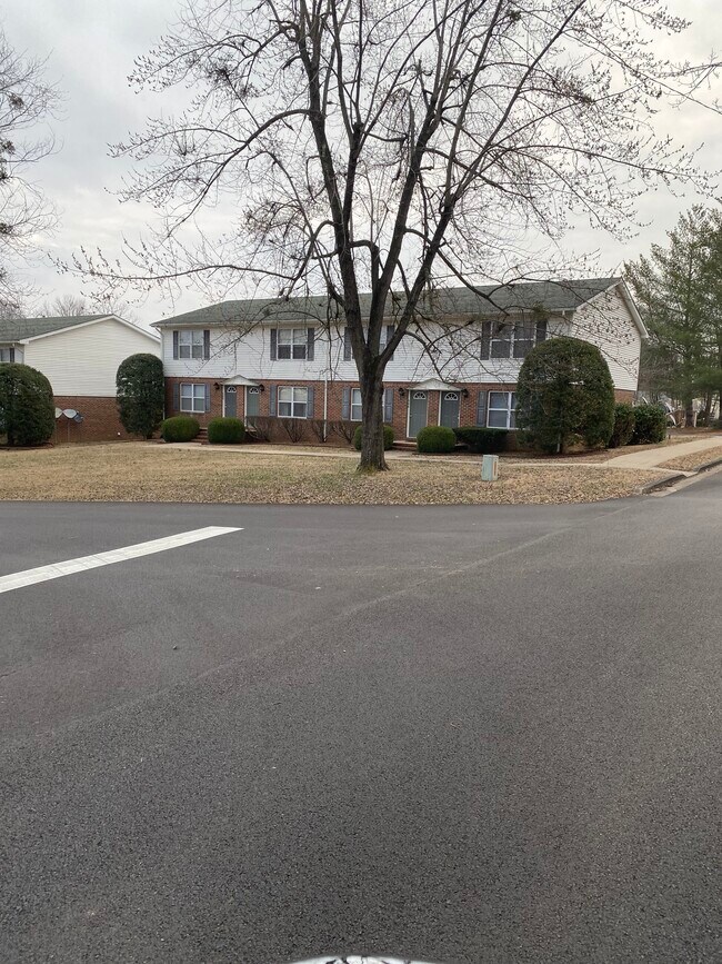 502 Deer Lick Pl, Unit 502 Deerlick Place in Paducah, KY - Building Photo - Building Photo