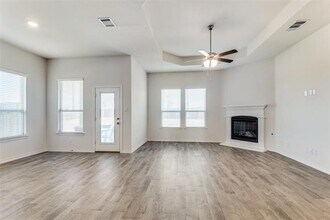 10403 Lone Star Wy in Aubrey, TX - Building Photo - Building Photo