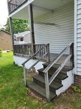 84 Cumberland Ave, Unit 1st Floor in Lewiston, ME - Foto de edificio - Building Photo
