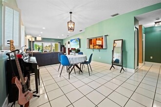 6225 NW 190th Terrace in Hialeah, FL - Building Photo - Building Photo