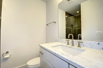 2550 University Pl NW in Washington, DC - Building Photo - Building Photo