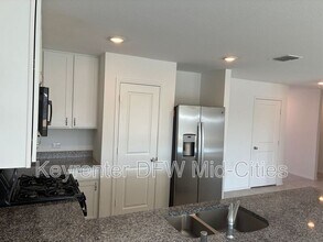 2840 Eppright Dr in Little Elm, TX - Building Photo - Building Photo