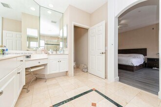 999 Harbor Vw N in Hollywood, FL - Building Photo - Building Photo