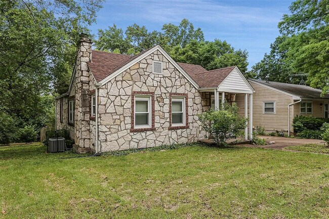 806 Elsworth Pl in Ferguson, MO - Foto de edificio - Building Photo