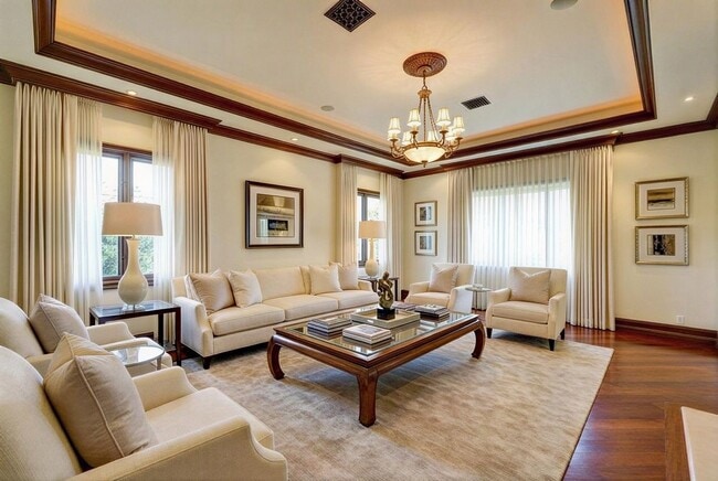 property at 209 S Anita Ave