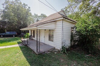 116 Peachtree St in Griffin, GA - Building Photo - Building Photo
