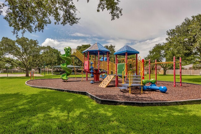 2779 Forest Point Dr in League City, TX - Building Photo - Building Photo