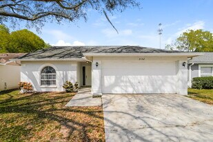 2132 Ridgemore Dr in Valrico, FL - Building Photo