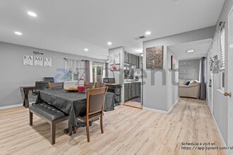 325 Falcon Dr in Vallejo, CA - Building Photo - Building Photo